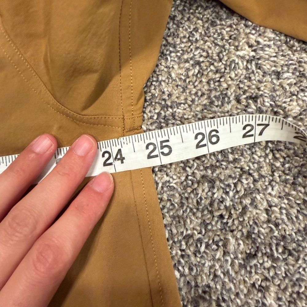 Lululemon Cinch-Waist Stretch Shirt Jacket
Bold Beige medium - Picture 5 of 6